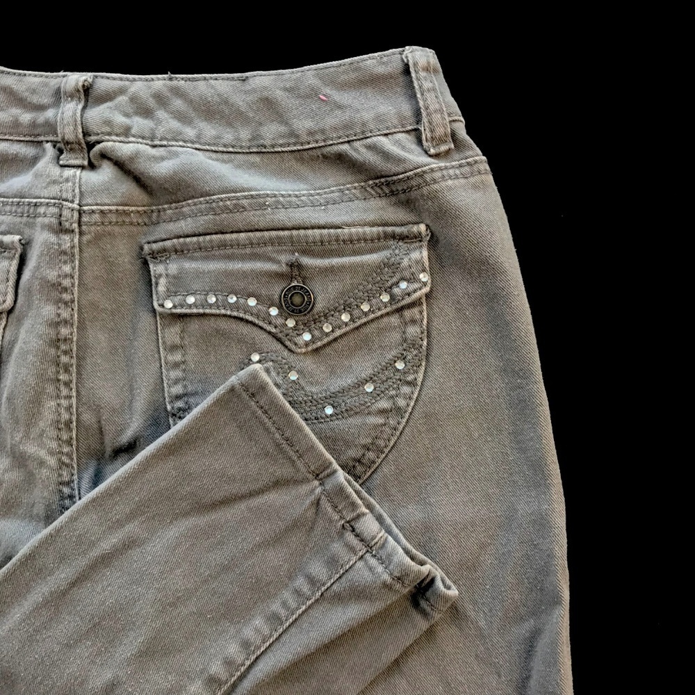 Rue 21 Gray Straight Leg Jeans - Picture 2 of 6